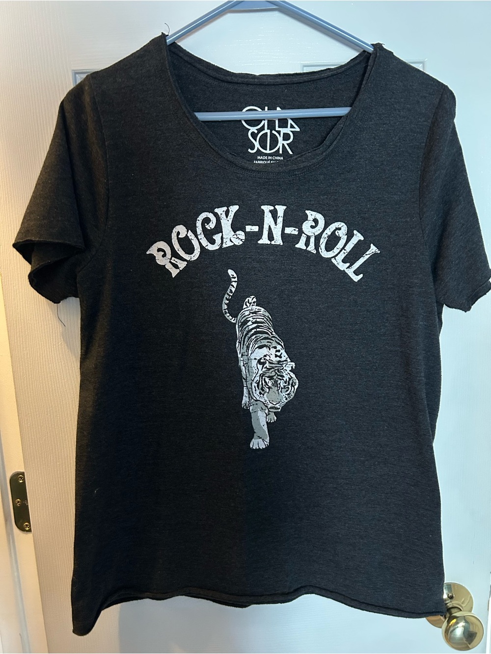 Chaser Black Short-Sleeve 'Rock-N-Roll' Tiger Graphic Tee